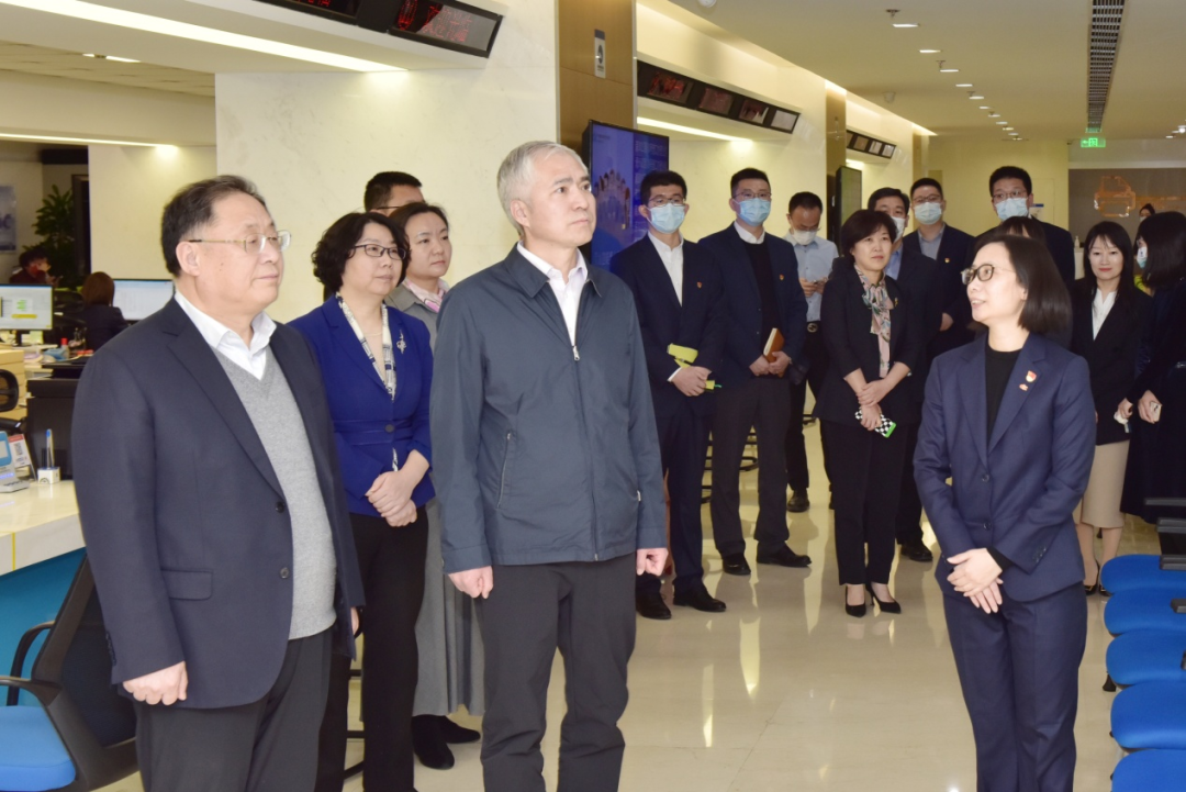 人社部專技司領導一行到中智集團調(diào)研