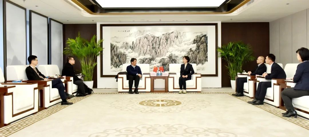 新加坡公共事務(wù)對(duì)外合作局局長(zhǎng)官維文一行赴中智集團(tuán)調(diào)研交流